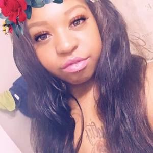 Meet your Posher, Crystal